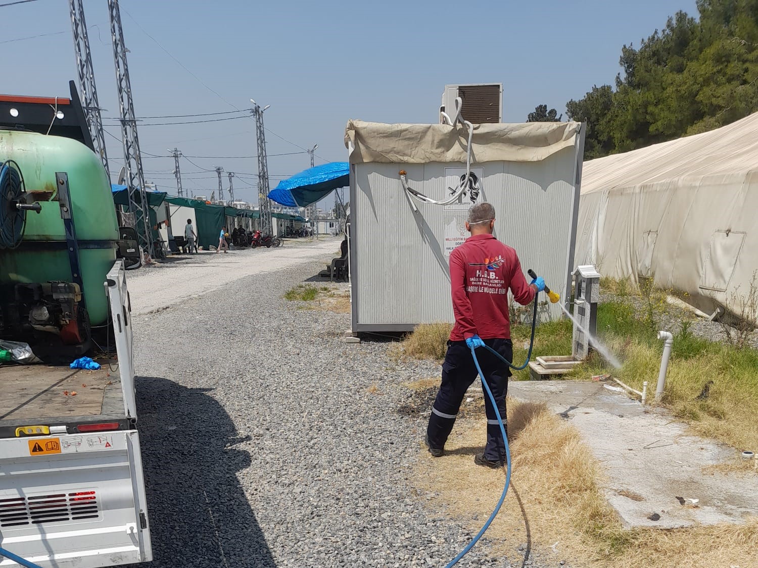 HBB’DEN DÖRTYOL KONTEYNER KENT ALANINA İLAÇLAMA