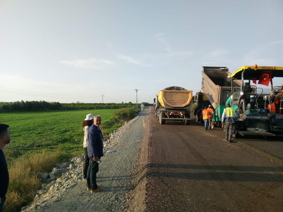 Dörtyol - Erzin Arası Eski Karayolunda Asfalt Yol Çalışmaları Devam Ediyor