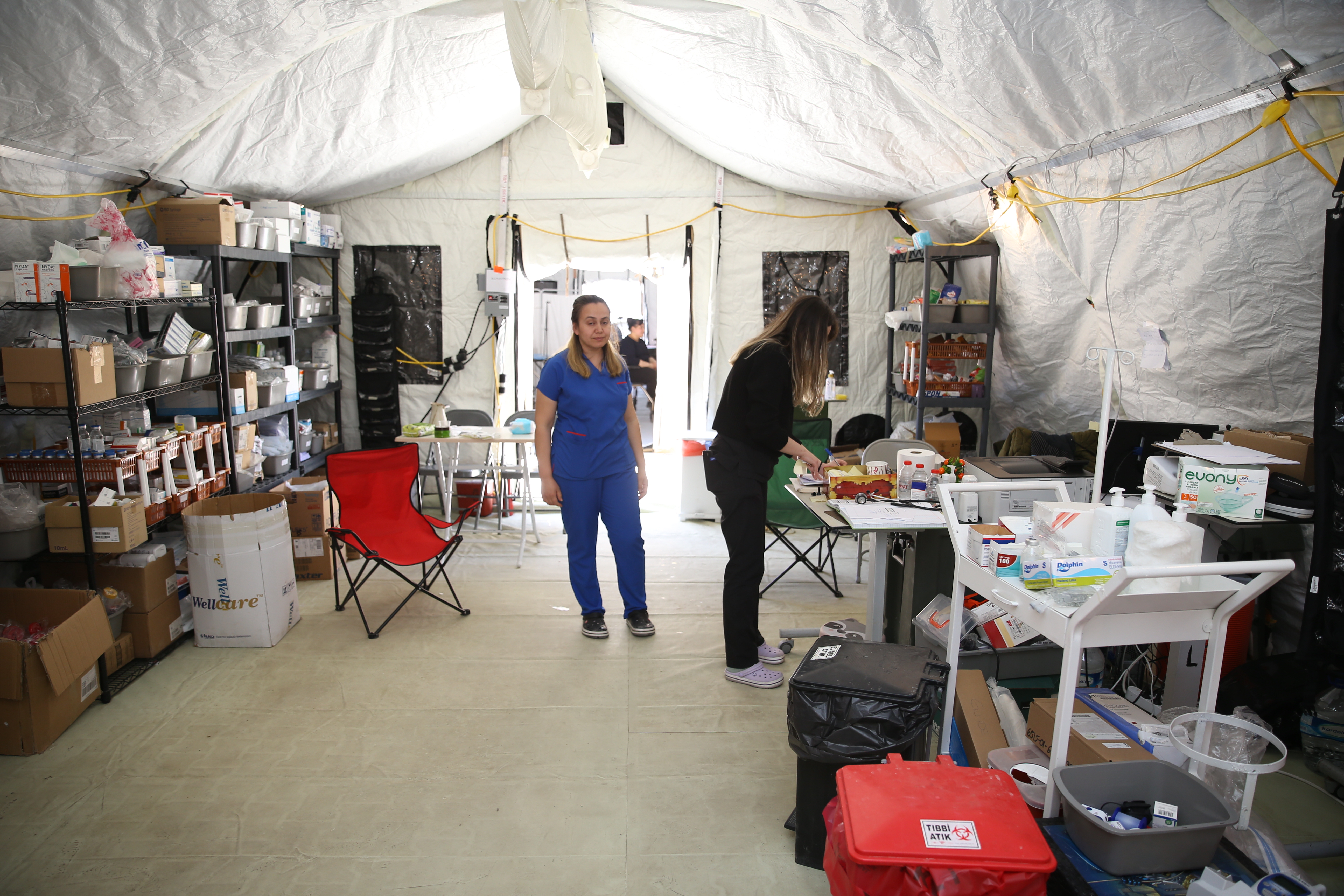 ABD'NİN HATAY'DA KURDUĞU SAHRA HASTANESİ DEPREMZEDELERE HİZMET VERİYOR